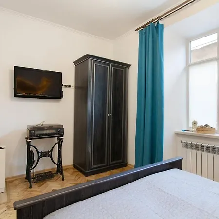 On Krakivska Street Apartment Lviv