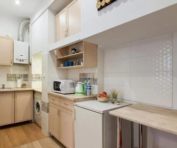 On Krakivska Street לבוב